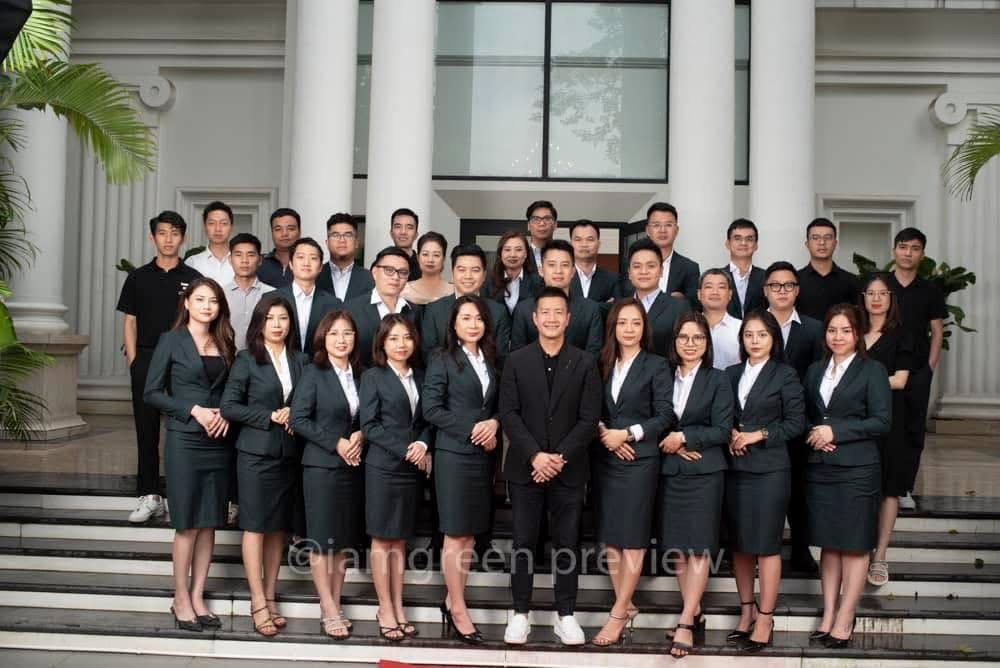 Tập thể đội ngũ Ngũ Hành Xanh